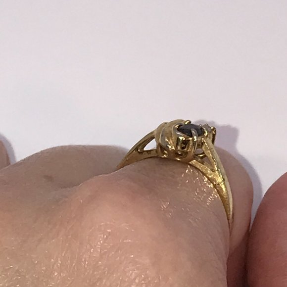 Vintage 14 ktgf Sapphire and Cz Ring, Size 7 - Picture 12 of 14